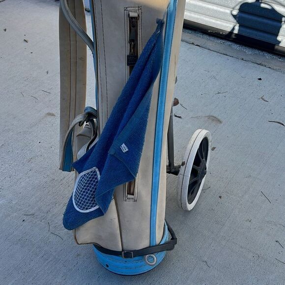 Finesse vintage pro only MacGregor retro golf bag with walking stand - Picture 8 of 8